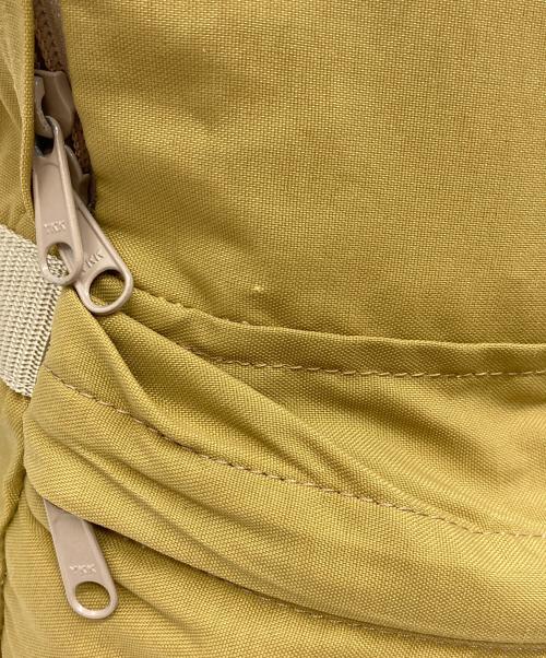 PAPAS（パパス）PAPAS (パパス) ロゴワッペンバックパック ベージュの古着・服飾アイテム