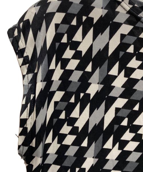 FENDI（フェンディ）FENDI (フェンディ) 総柄カットソー ブラック×ホワイト サイズ:42の古着・服飾アイテム