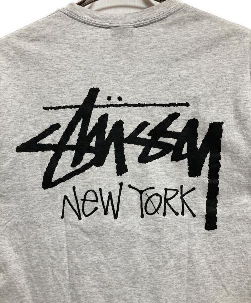 stussy（ステューシー）stussy (ステューシー) New York Chapter Tee グレー サイズ:Mの古着・服飾アイテム
