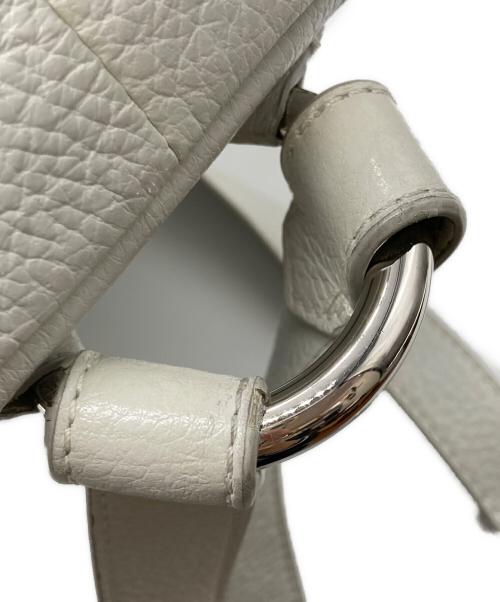 JIMMY CHOO（ジミーチュウ）JIMMY CHOO (ジミーチュウ) キャシー バックパック ミニリュック ホワイトの古着・服飾アイテム