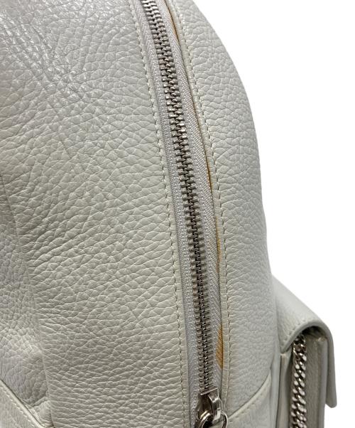 JIMMY CHOO（ジミーチュウ）JIMMY CHOO (ジミーチュウ) キャシー バックパック ミニリュック ホワイトの古着・服飾アイテム