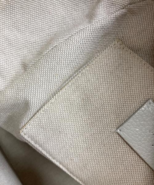 JIMMY CHOO（ジミーチュウ）JIMMY CHOO (ジミーチュウ) キャシー バックパック ミニリュック ホワイトの古着・服飾アイテム