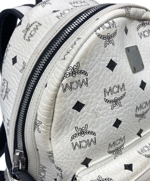 MCM（エムシーエム）MCM (エムシーエム) Stark Side Studded Visetos Small Backpack ホワイトの古着・服飾アイテム
