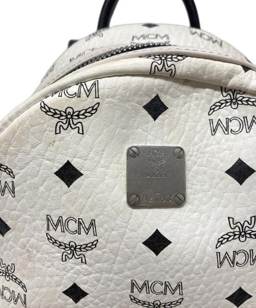 MCM（エムシーエム）MCM (エムシーエム) Stark Side Studded Visetos Small Backpack ホワイトの古着・服飾アイテム