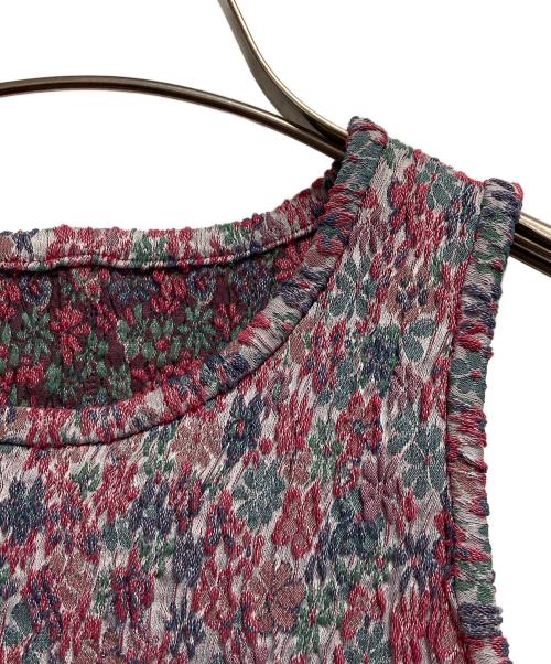 BACCA（バッカ）BACCA (バッカ) フラワージャガード ストレッチワンピース レッド×グリーン サイズ:36の古着・服飾アイテム