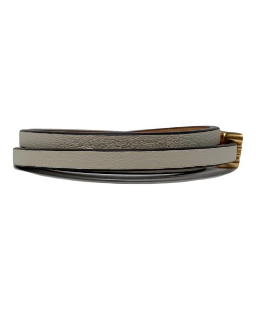 LOEWE（ロエベ）LOEWE (ロエベ) ツイスト バングル（カーフ） ホワイト サイズ:Mの古着・服飾アイテム