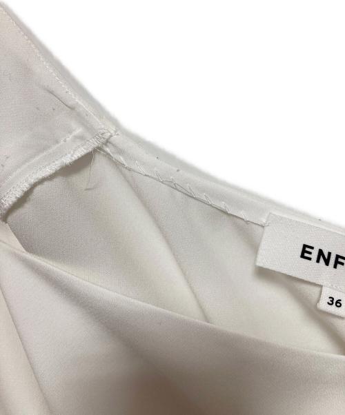 ENFOLD（エンフォルド）ENFOLD (エンフォルド) ダブルクロス Vネック スリット プルオーバー ホワイト サイズ:36の古着・服飾アイテム