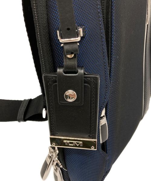 TUMI（トゥミ）TUMI (トゥミ) オルテン クロスボディ ネイビーの古着・服飾アイテム