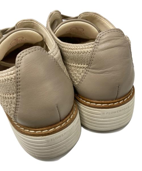 COLE HAAN（コールハーン）COLE HAAN (コールハーン) ローカットスニーカー ベージュ サイズ:6Bの古着・服飾アイテム
