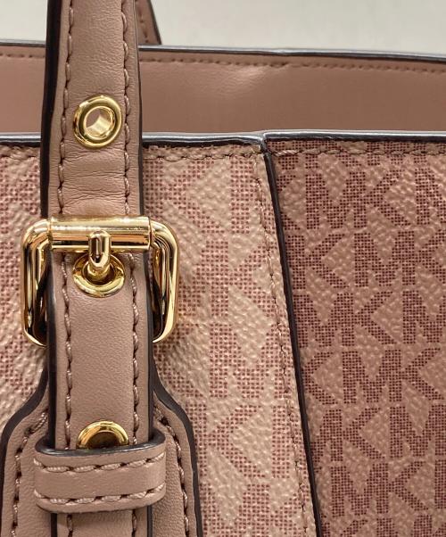 MICHAEL KORS（マイケルコース）MICHAEL KORS (マイケルコース) VOYAGER PVC EW シグネチャー トートバッグ ピンクの古着・服飾アイテム