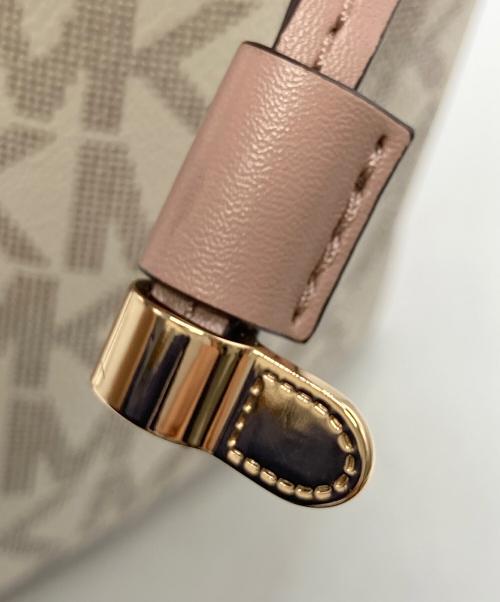 MICHAEL KORS（マイケルコース）MICHAEL KORS (マイケルコース) VOYAGER PVC EW シグネチャー トートバッグ ピンクの古着・服飾アイテム