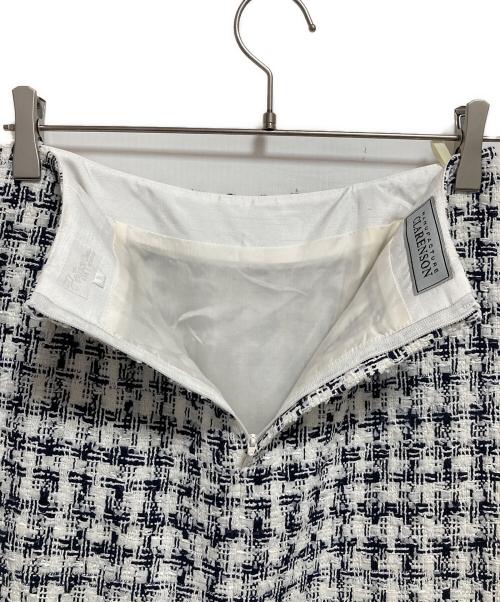 23区（ニジュウサンク）23区 (ニジュウサンク) ツイードノーカラーセットアップ ホワイト サイズ:38の古着・服飾アイテム