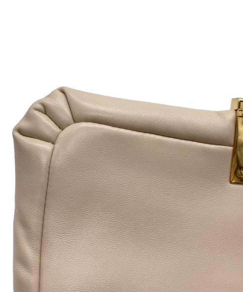 Kate Spade（ケイトスペード）Kate Spade (ケイトスペード) ダコタ パフィ レザー クロスボディ ベージュの古着・服飾アイテム