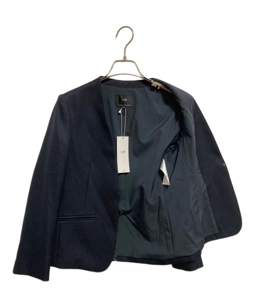 23区（ニジュウサンク）23区 (ニジュウサンク) ウールライクカルゼ ノーカラー ジャケット ネイビー サイズ:32 未使用品の古着・服飾アイテム