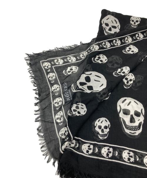 ALEXANDER McQUEEN（アレキサンダーマックイーン）ALEXANDER McQUEEN (アレキサンダーマックイーン) レーヨンシルクスカル柄ストール ブラックの古着・服飾アイテム