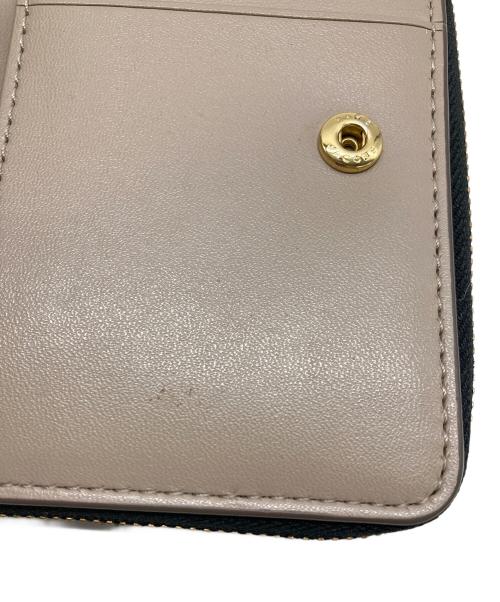 MARC JACOBS（マークジェイコブス）MARC JACOBS (マークジェイコブス) ザ レザー コンパクト ウォレット ミニ グレーの古着・服飾アイテム