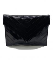 Yves Saint Laurent（イヴサンローラン）の古着「Vステッチクラッチバッグ」｜ブラック