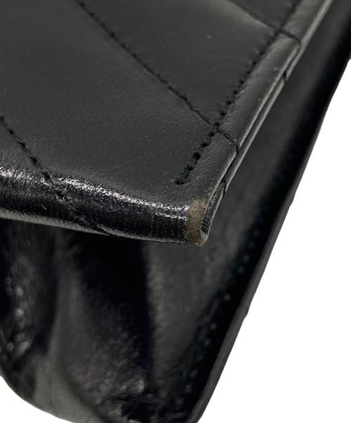 Yves Saint Laurent（イヴサンローラン）Yves Saint Laurent (イヴサンローラン) Vステッチクラッチバッグ ブラックの古着・服飾アイテム