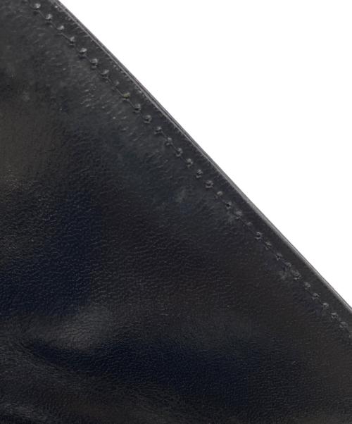 Yves Saint Laurent（イヴサンローラン）Yves Saint Laurent (イヴサンローラン) Vステッチクラッチバッグ ブラックの古着・服飾アイテム