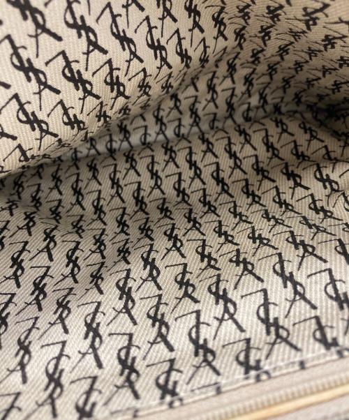 Yves Saint Laurent（イヴサンローラン）Yves Saint Laurent (イヴサンローラン) Vステッチクラッチバッグ ブラックの古着・服飾アイテム