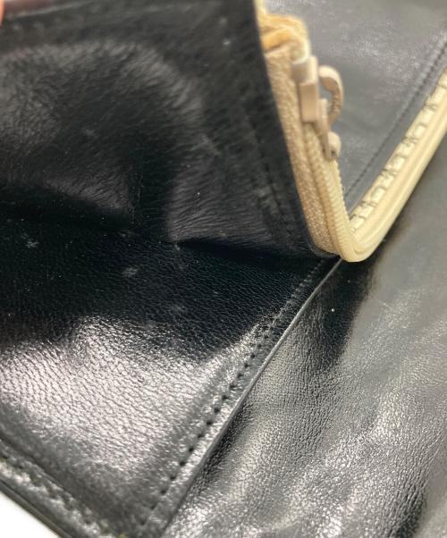 Yves Saint Laurent（イヴサンローラン）Yves Saint Laurent (イヴサンローラン) Vステッチクラッチバッグ ブラックの古着・服飾アイテム