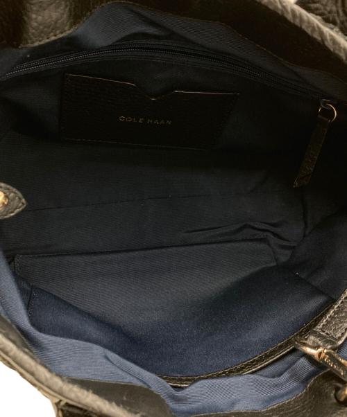 COLE HAAN（コールハーン）COLE HAAN (コールハーン) 編み込み2WAYショルダーバッグ ブラックの古着・服飾アイテム