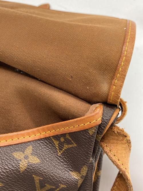 LOUIS VUITTON（ルイ ヴィトン）LOUIS VUITTON (ルイ ヴィトン) ショルダーバッグ ブラウン・ライトブラウンの古着・服飾アイテム