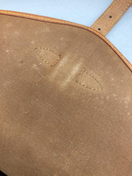 LOUIS VUITTON（ルイ ヴィトン）LOUIS VUITTON (ルイ ヴィトン) ショルダーバッグ ブラウン・ライトブラウンの古着・服飾アイテム