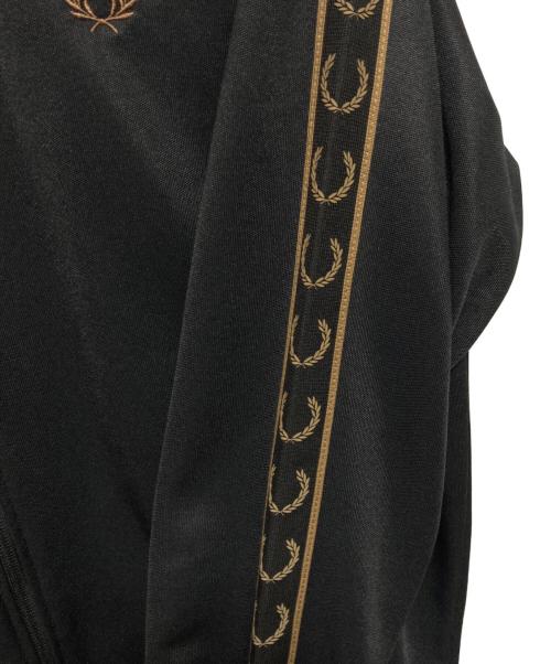 FRED PERRY（フレッドペリー）FRED PERRY (フレッドペリー) Contrast Tape Track Jacket ブラック サイズ:Lの古着・服飾アイテム