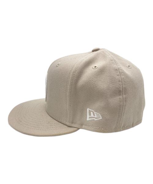 stussy（ステューシー）stussy (ステューシー) New Era (ニューエラ) キャップ ベージュ サイズ:7 5/8の古着・服飾アイテム