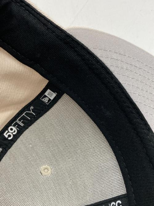 stussy（ステューシー）stussy (ステューシー) New Era (ニューエラ) キャップ ベージュ サイズ:7 5/8の古着・服飾アイテム