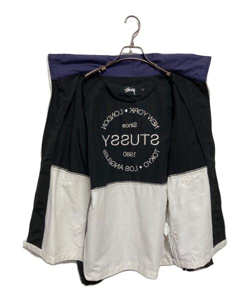 stussy（ステューシー）stussy (ステューシー) ナイロンジャケット ブラック×アイボリー サイズ:Mの古着・服飾アイテム