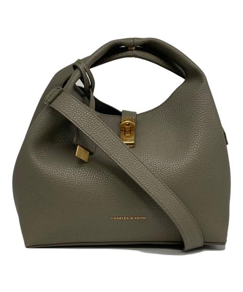 CHARLES & KEITH（チャールズアンドキース）CHARLES & KEITH (チャールズアンドキース) チャンスメタリックアクセントバケットバッグ グレーの古着・服飾アイテム
