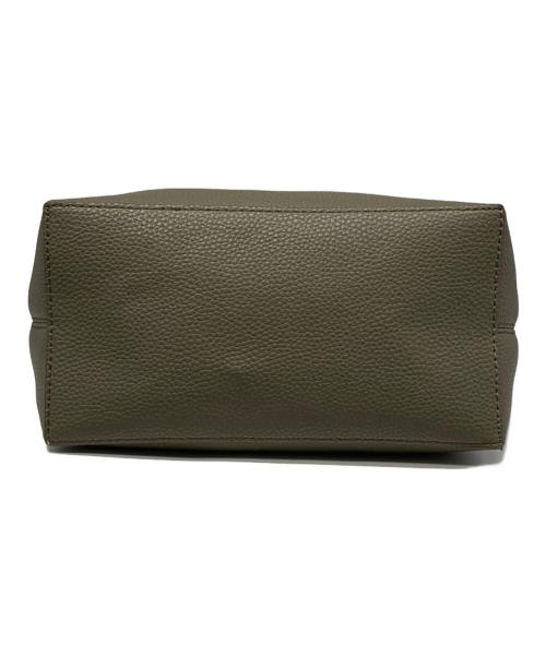 CHARLES & KEITH（チャールズアンドキース）CHARLES & KEITH (チャールズアンドキース) チャンスメタリックアクセントバケットバッグ グレーの古着・服飾アイテム