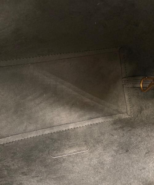 CHARLES & KEITH（チャールズアンドキース）CHARLES & KEITH (チャールズアンドキース) チャンスメタリックアクセントバケットバッグ グレーの古着・服飾アイテム
