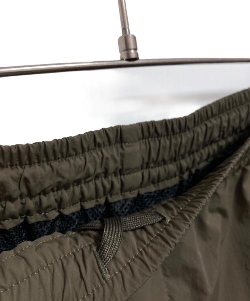 meltum（メルタム）meltum (メルタム) ALL-ROUND TECH PANTS オリーブ サイズ:不明の古着・服飾アイテム