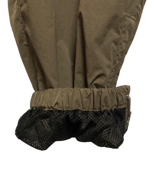 meltum（メルタム）meltum (メルタム) ALL-ROUND TECH PANTS オリーブ サイズ:不明の古着・服飾アイテム