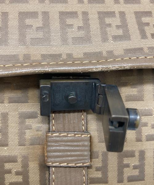 FENDI（フェンディ）FENDI (フェンディ) ズッキーノ柄ショルダーバッグ ベージュの古着・服飾アイテム