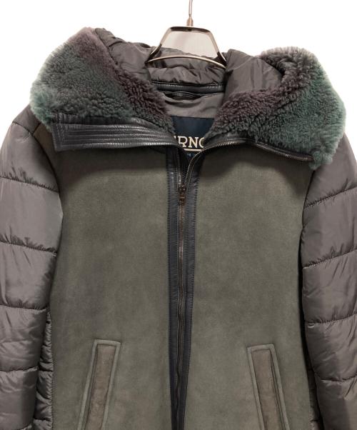 HERNO（ヘルノ）HERNO (ヘルノ) ムートン×中綿コンビ フーテッド ブルゾン グレー サイズ:48の古着・服飾アイテム