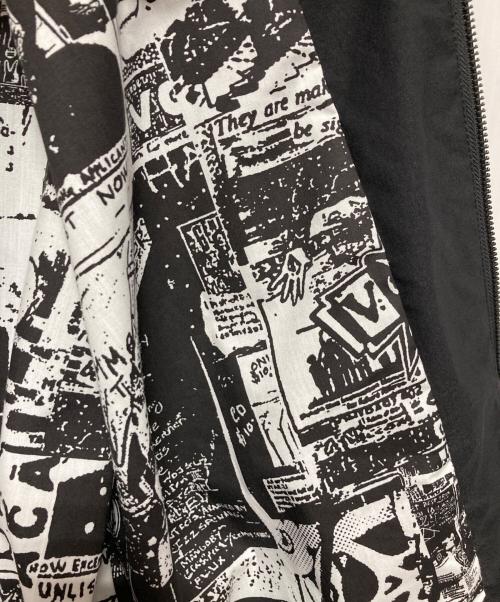 VOLCOM（ボルコム）VOLCOM (ボルコム) Tokyo True Featured Artist Yusuke Cuda Jacket ブラック サイズ:Lの古着・服飾アイテム