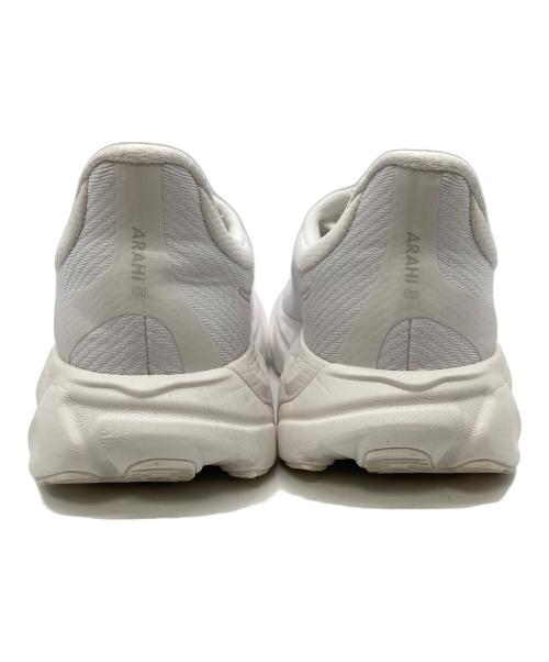 HOKAONEONE（ホカオネオネ）HOKAONEONE (ホカオネオネ) ARAHI 8 WIDE ホワイト サイズ:US9の古着・服飾アイテム