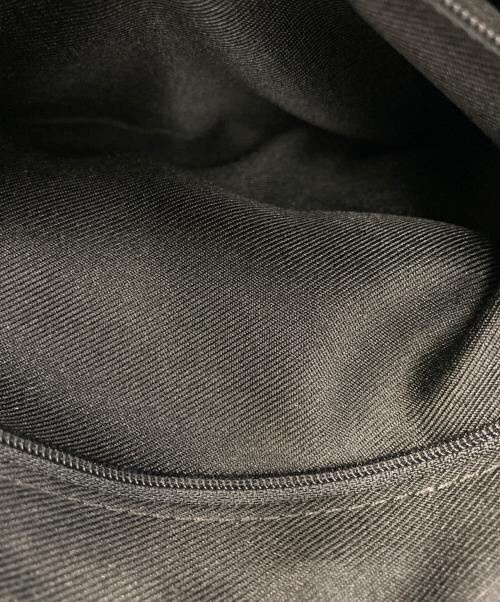 waku（ワク）waku (ワク) レザーボディーバッグ ブラックの古着・服飾アイテム