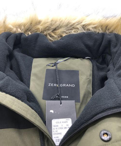 COLE HAAN（コールハーン）COLE HAAN (コールハーン) ゼログランド フーデッド ストレッチ ダウン パーカー カーキ サイズ:Sの古着・服飾アイテム