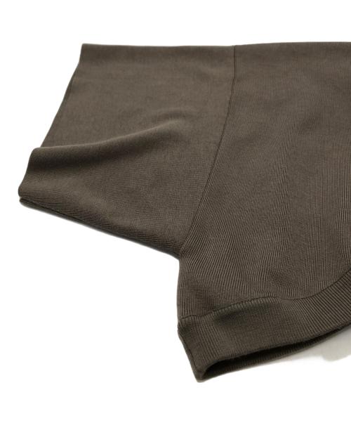 HYKE（ハイク）HYKE (ハイク) ASYMMETRIC SWEATER TOP ベージュ サイズ:FREEの古着・服飾アイテム