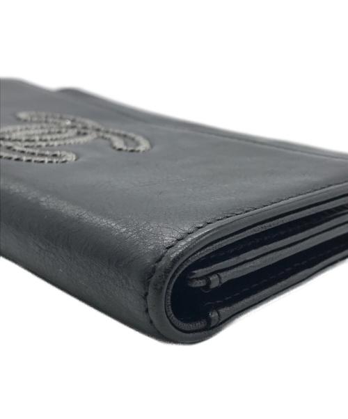 CHANEL（シャネル）CHANEL (シャネル) チェーンココマーク レザー二つ折り財布 ブラックの古着・服飾アイテム