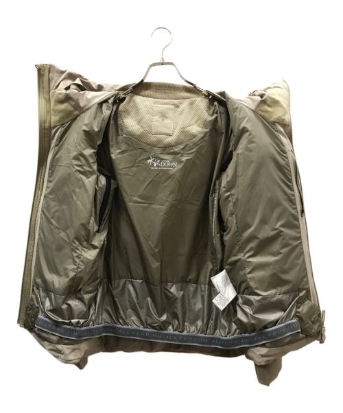 DESCENTE（デサント）DESCENTE (デサント) ジャケット ベージュ サイズ:Lの古着・服飾アイテム