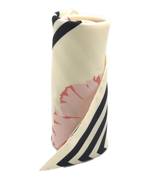 GUCCI（グッチ）GUCCI (グッチ) adidas (アディダス) 大判シルクスカーフ ベージュの古着・服飾アイテム