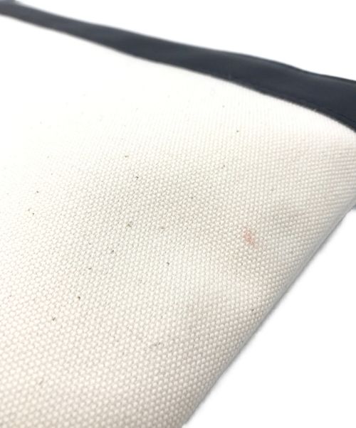 BALENCIAGA（バレンシアガ）BALENCIAGA (バレンシアガ) クラッチバッグ アイボリー×ブラック サイズ:下記参照の古着・服飾アイテム