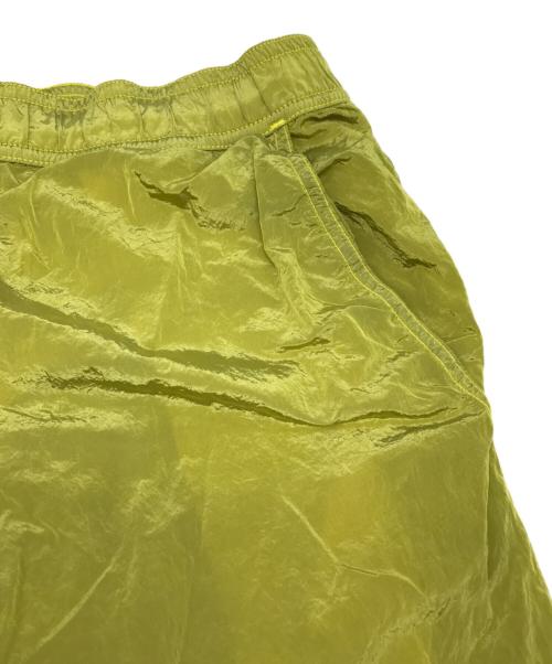 STONE ISLAND（ストーンアイランド）STONE ISLAND (ストーンアイランド) ナイロンメタルパンツ イエロー サイズ:Mの古着・服飾アイテム