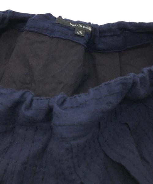 pas de calais（パドカレ）pas de calais (パドカレ) ストライプ刺繍コットンギャザースカート ネイビー サイズ:36の古着・服飾アイテム